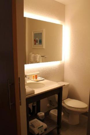 Corporate - All-suite Sunnyvale